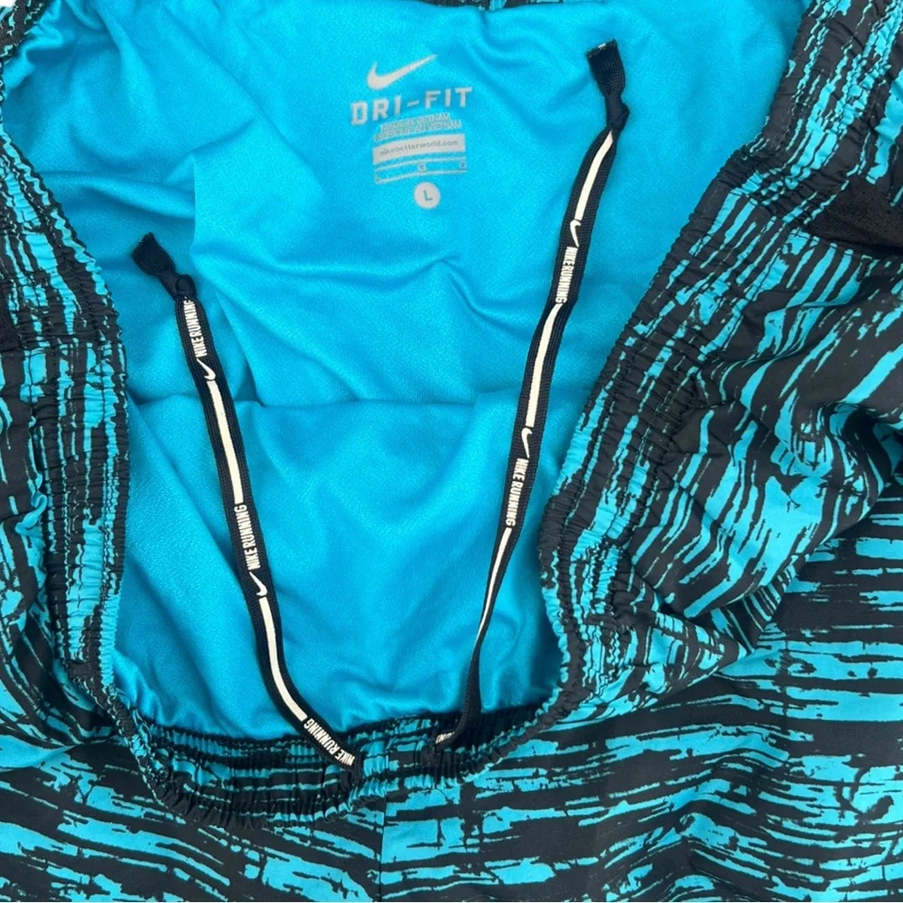 🌀‎ Nike Dri-FIT Running Shorts – Men’s Large – Blue/Black Print